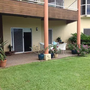 Apartment Hideaway On Hillview